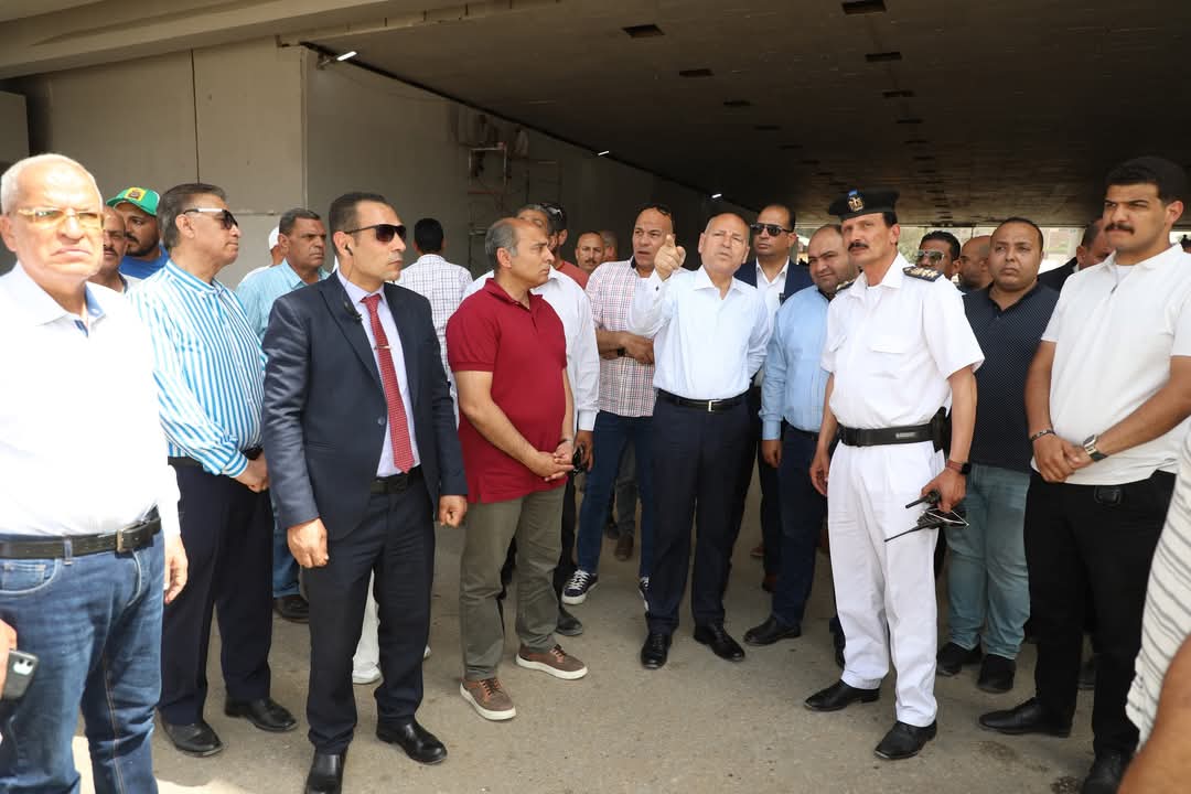 محافظ القاهرة يتابع أعمال رفع كفاءة المنطقة المحيطة بموقف السلام النموذجى الجديد