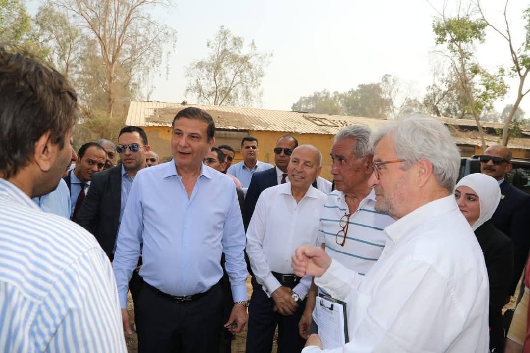 وزير الزراعة ومحافظ القاهرة يتفقدان محطة الزهراء للخيول العربية الأصيلة