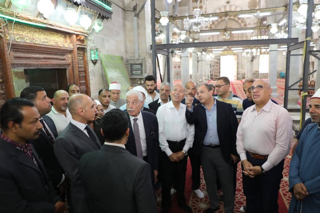 محافظ القاهرة يتفقد أعمال تطوير وترميم مسجد السلطان أبو العلا بحى بولاق