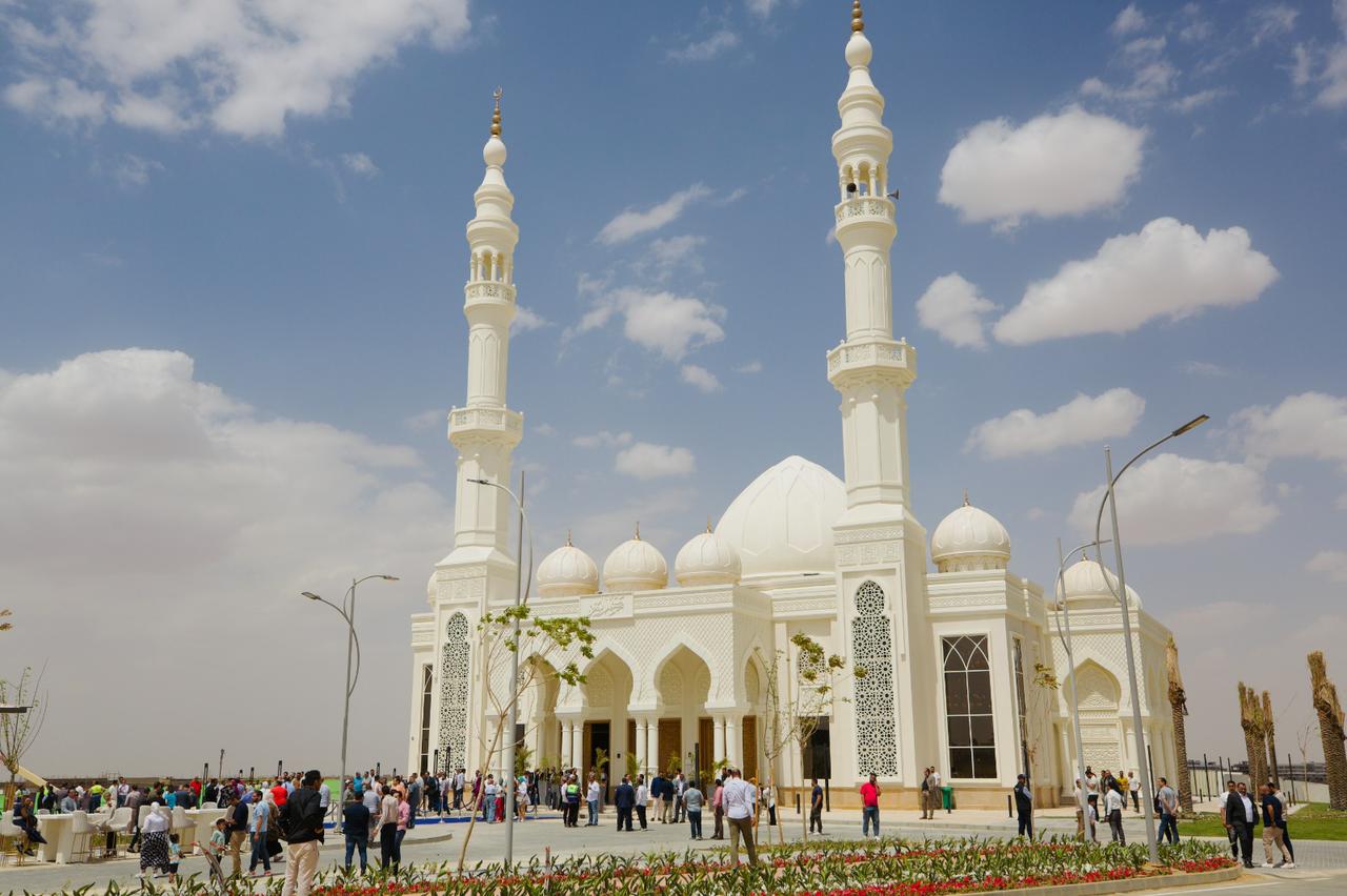 “ميدار” تفتتح مسجد ” المعز ” في مدينة “مستقبل سيتي” بشرق القاهرة في أحد أكبر المناطق الخدمية بالمدينة “ميركاتو”