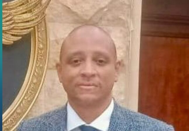 الربان وسام مسعد : الخطوط المصرية الحمراء مازالت قائمة و اللي عايز يجرب يقرب