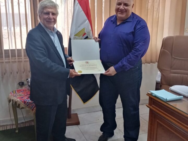 الغرفة التجارية الكندية تكريم رئيس حى مصر الجديدة
