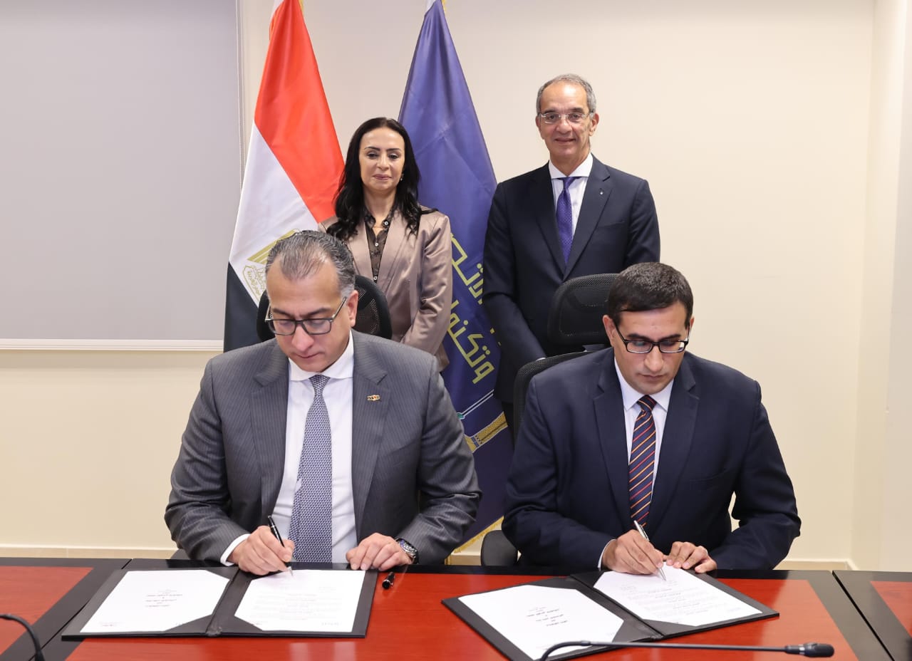 وزيرا الاتصالات والتضامن يشهدان شراكة بين الوزارتين لتنفيذ المشروع الوطنى للتطوير المؤسسى الرقمى للجمعيات والمؤسسات والاتحادات الأهلية
