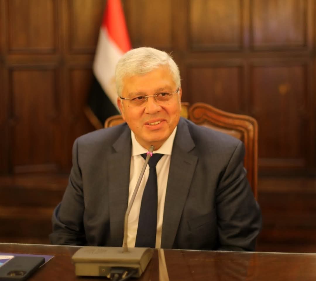 د. أيمن عاشور يصغى لطلاب الجامعات ويخطط معهم للمستقبل فى حوار مفتوح حول المهارات وسوق العمل