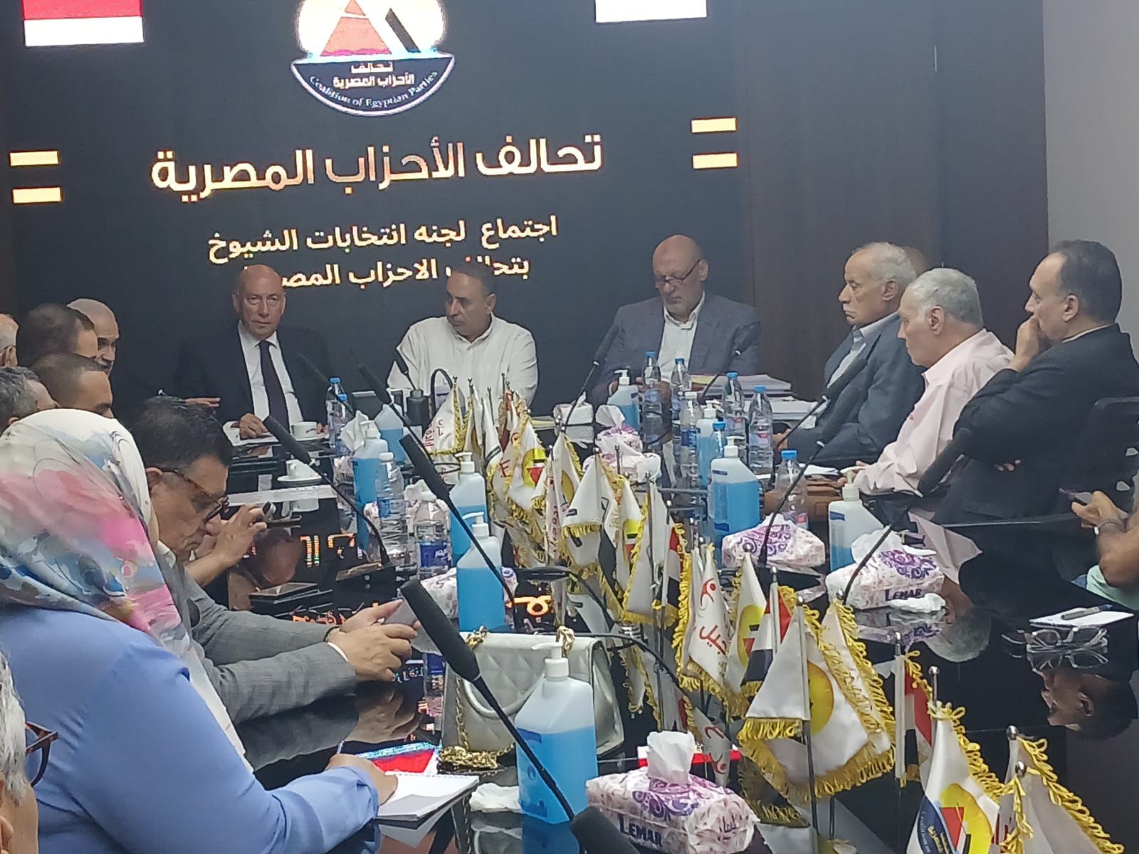 تحالف الأحزاب المصرية يراجع  نتائج فرز طلبات الترشح ويواصل تجهيز المقرات ودعم المرشحين إعلاميًا وميدانيًا