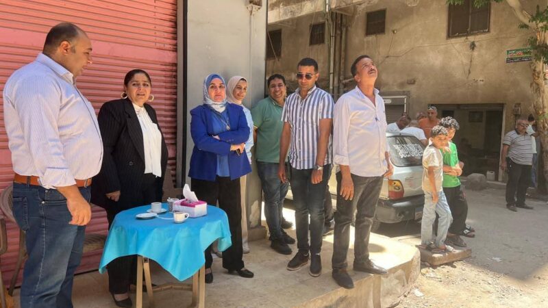 نائب محافظ القاهرة للمنطقة الشرقية تتابع أعمال إزالة بناء بدون ترخيص لعقار مخالف