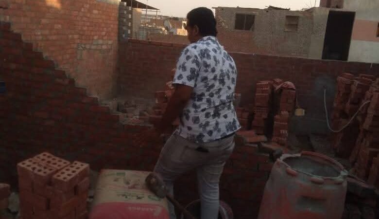 رئيس حى الأميرية تتابع باستمرار إزالة مخالفات المباني بنطاق الحي