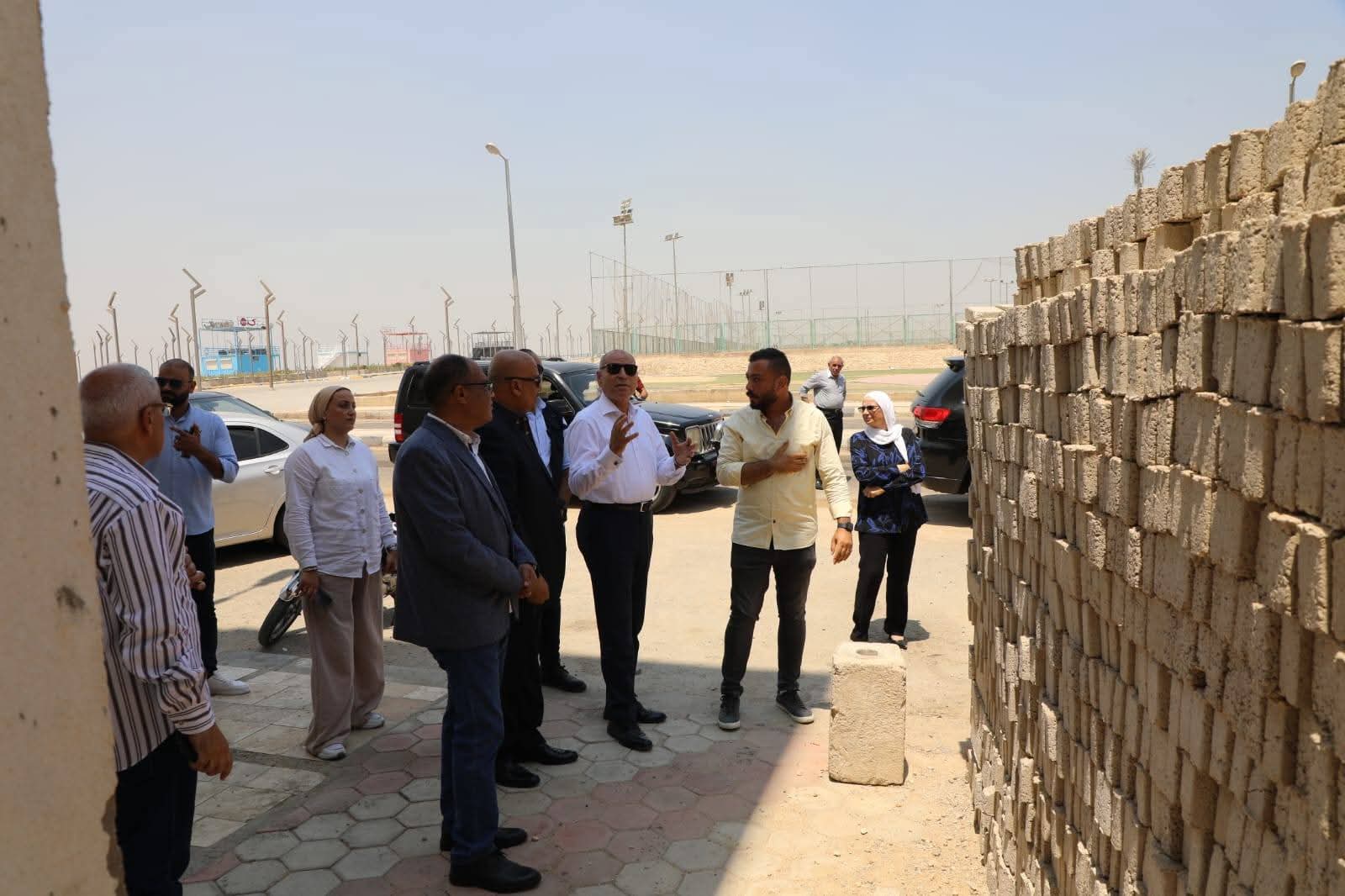 محافظ القاهرة يتفقد مدينة الأسمرات لمتابعة توافر الخدمات المقدمة للمواطنين