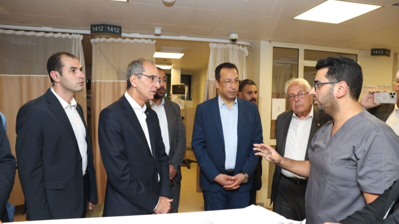 وزير الاتصالات يقطع زيارته لخارج مصر.. ويتفقد مبنى سنترال رمسيس ويتابع جهود استعادة خدمات الاتصالات المتأثرة بالحريق