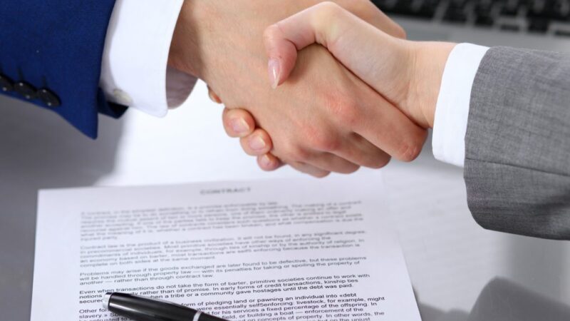 خبراء يحذرون: ضعف التنسيق الدولي يعرقل أزمة التجارة غير المشروعة ويقوّض جهود مكافحتها