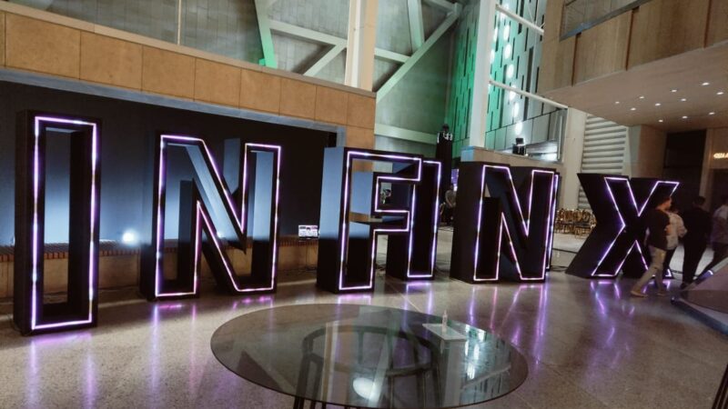 Infinix تكشف النقاب عن سلسلة هواتف ذكية متطورة في احتفال مبهر بالمتحف المصري الكبير