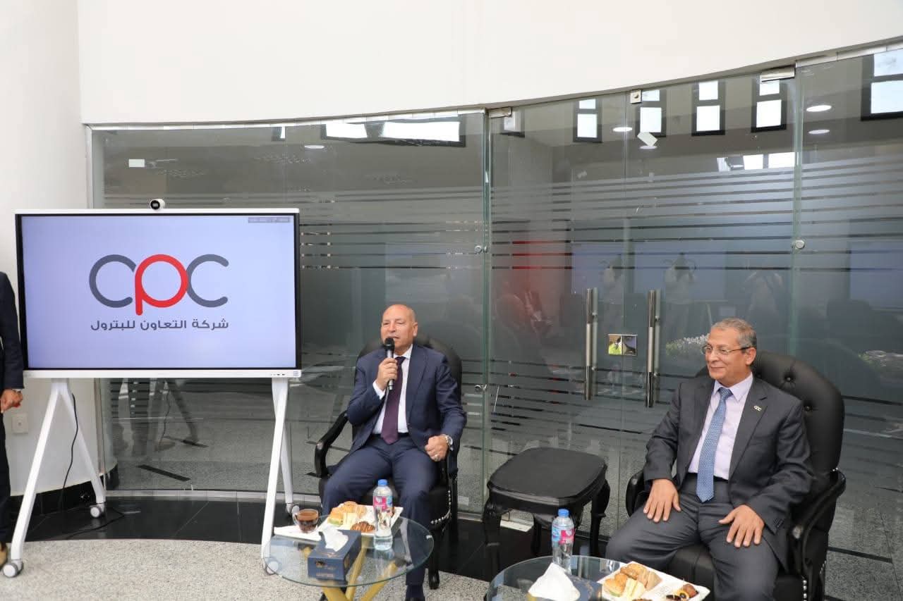 محافظ القاهرة يشهد افتتاح محطة تموين السيارات بالبنزين بمنطقة الشرابية