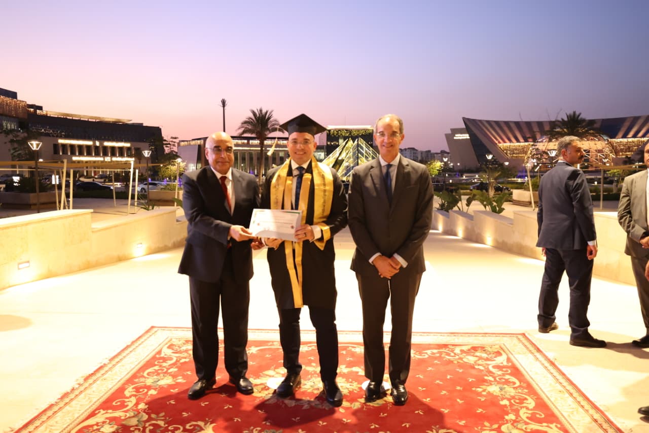 وزيرا الاتصالات والعدل يشهدان احتفالية المعهد القومى للاتصالات NTI بتخريج دفعة جديدة من برنامج “سفراء الذكاء الاصطناعى – دفعة هيئة قضايا الدولة”