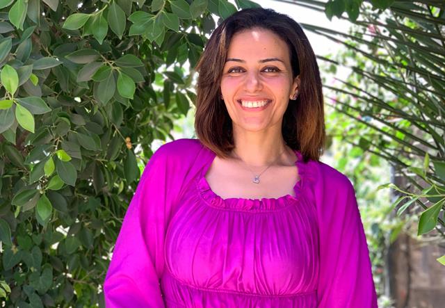 مى الدراوى.. “سيدة اللافندر” التى صنعت “الذهب البنفسجى مع الجلود”