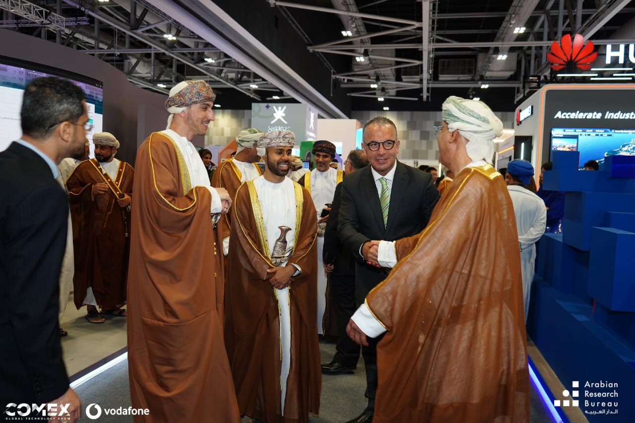 ختام ناجح للدورة الرابعة والثلاثين من معرض ومؤتمر “كومكس عُمان 2025”: أكثر من 150 صفقة و430 جهة مشاركة