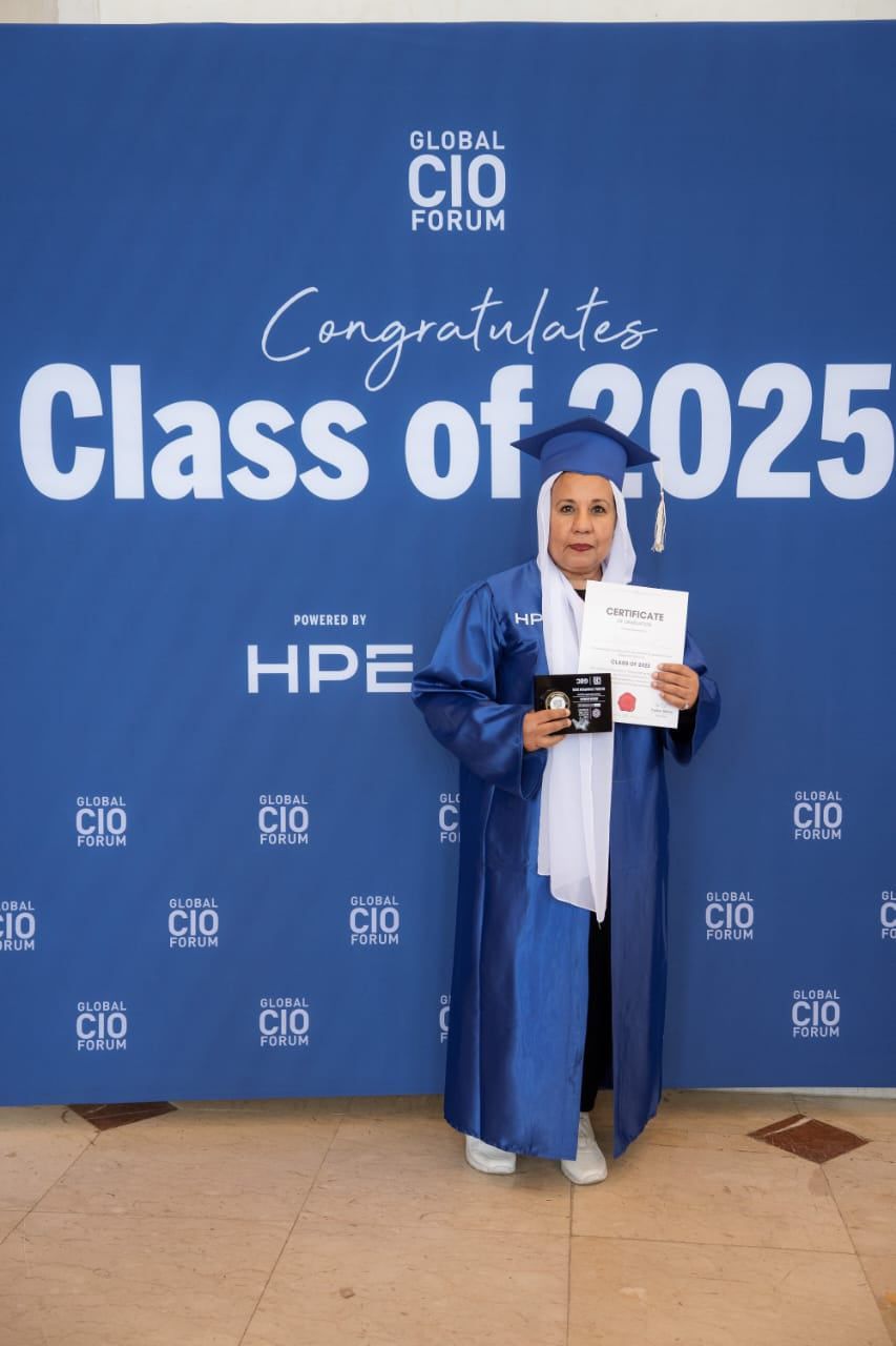 قمة (200 CIO) تُكرِّم مصرية عن مشروع يرصد دور الذكاء الاصطناعي في تمكين ذوي الهمم