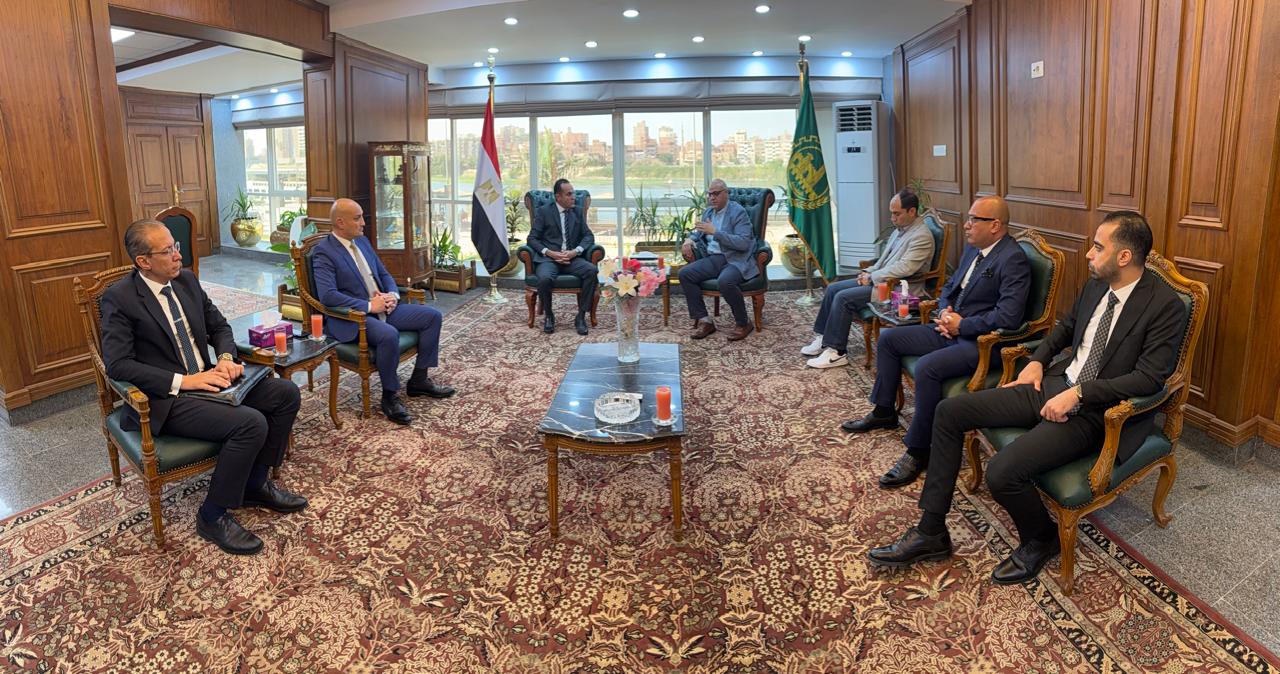 تعاون بين شركة استادات ومحافظة القليوبية لتعزيز التعاون المجتمعي والرياضي