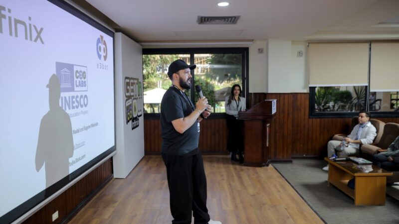 انفينيكس تنظم ورشة عمل للذكاء الاصطناعي والروبوتات بالتعاون مع اليونسكو بالجامعة الكندية بالقاهرة