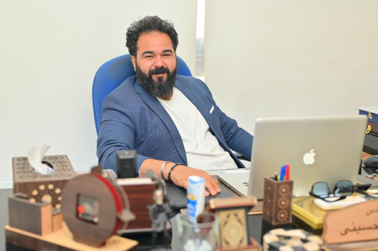 الدكتور عبدالله الحسيني يحصل على أول دكتوراه في الشرق الأوسط حول توظيف الحجر الطبيعي في التصميم المعماري من كلية كامبريدج الدولية