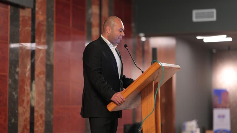 “سكر مكة” لماكينات الخياطة تطرح أحدث آلات الإنتاج باستخدام الذكاء الاصطناعي بالتعاون مع “جاك” الصينية