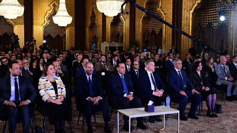 خلال فعاليات القمة العالمية لصناعة التعهيد: رئيس الوزراء يشهد توقيع عدد 55 شركة عالمية ومحلية في مجال التعهيد