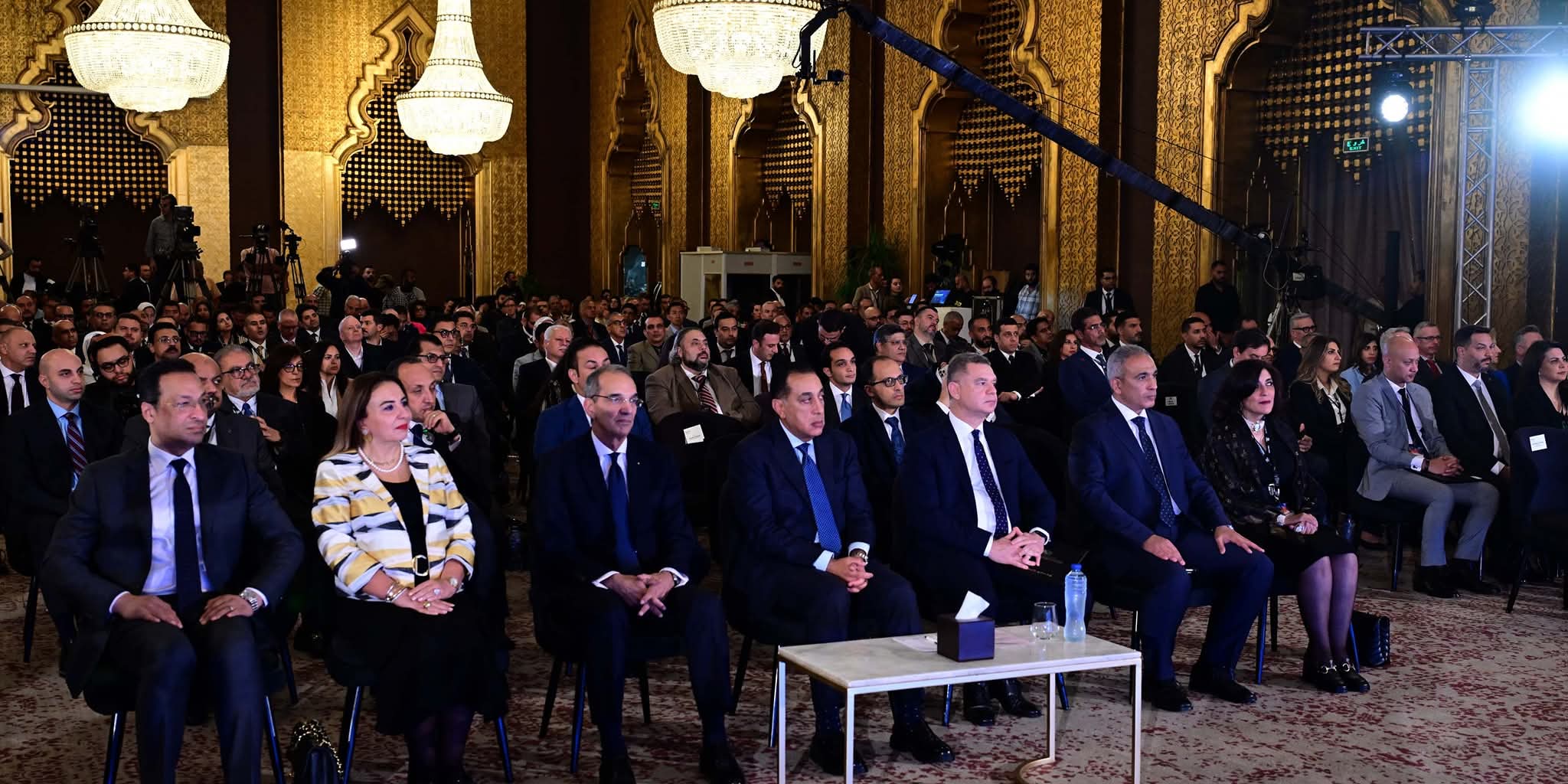 خلال فعاليات القمة العالمية لصناعة التعهيد: رئيس الوزراء يشهد توقيع عدد 55 شركة عالمية ومحلية في مجال التعهيد