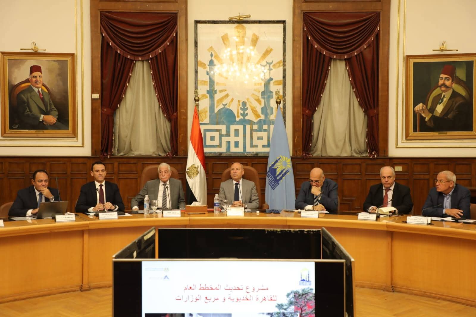 محافظ القاهرة يتابع  أعمال التطوير الجارية بمنطقة القاهرة الخديوية