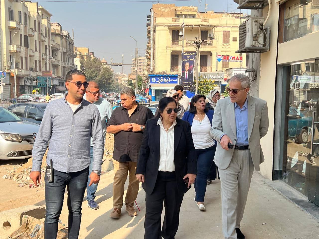 نائب محافظ القاهرة للمنطقة الشرقية تتابع أعمال تطوير شارع إبراهيم بمنطقة الكوربة