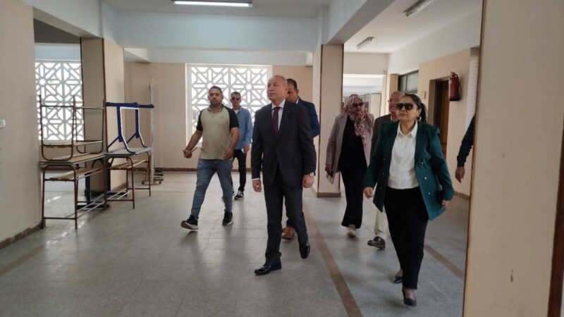 محافظ القاهرة يتفقد عددًا من اللجان المعدة لاستقبال الناخبين