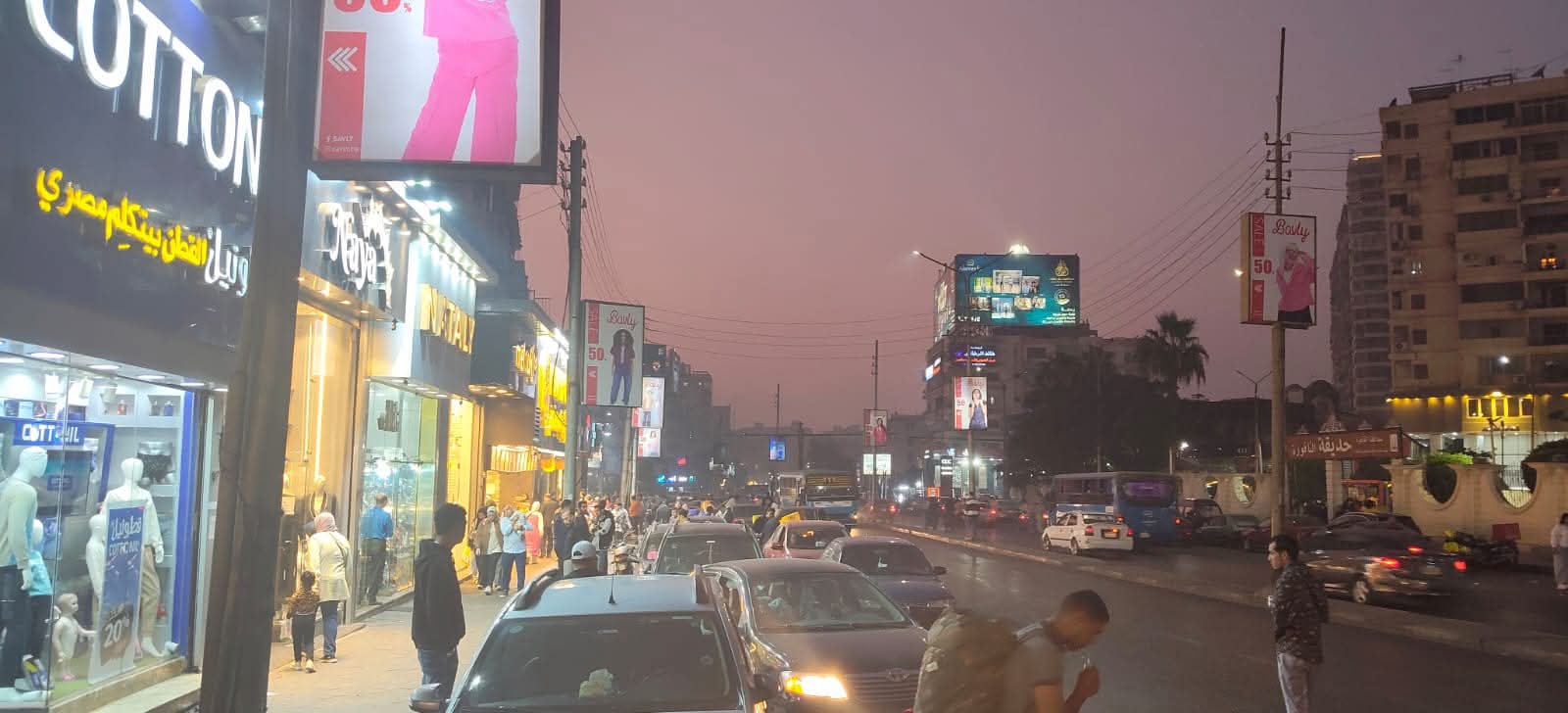 رئيس حي مصر الجديدة يوجه بحملة مكبرة لازالة الاشغالات والمخلفات