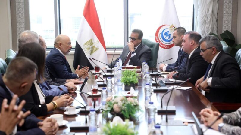 “إي آند مصر” تبحث سبل تعزيز شراكتها مع الحكومة لتسريع التحول الرقمي في القطاع الصحي ودعم مستهدفات مصر 2030