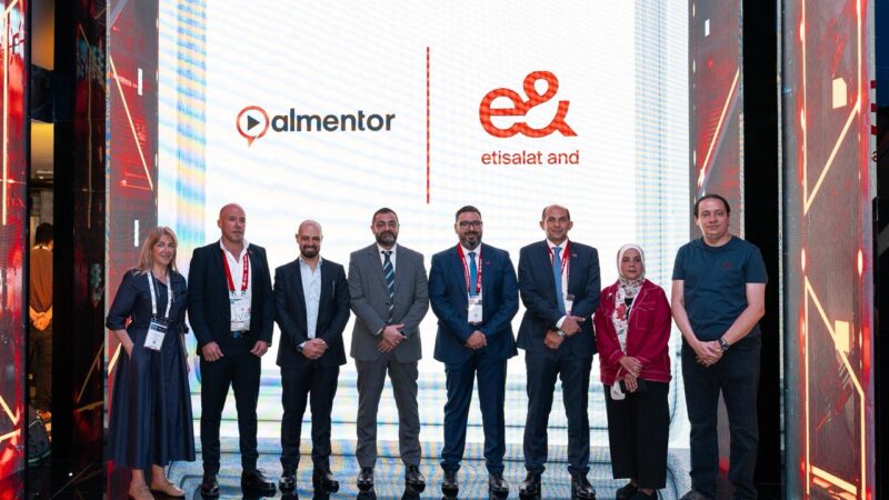 إي آند مصر توقع شراكة حصرية مع منصة المنتور لتقديم تجربة تعليمية رقمية غير مسبوقة لعملائها المميزين