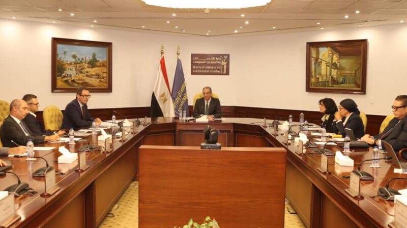 وزير الاتصالات يشهد توقيع  تفاهم لتأهيل الكوادر الشابة وتوفير فرص عمل لهم فى مجال تكنولوجيا ServiceNow 