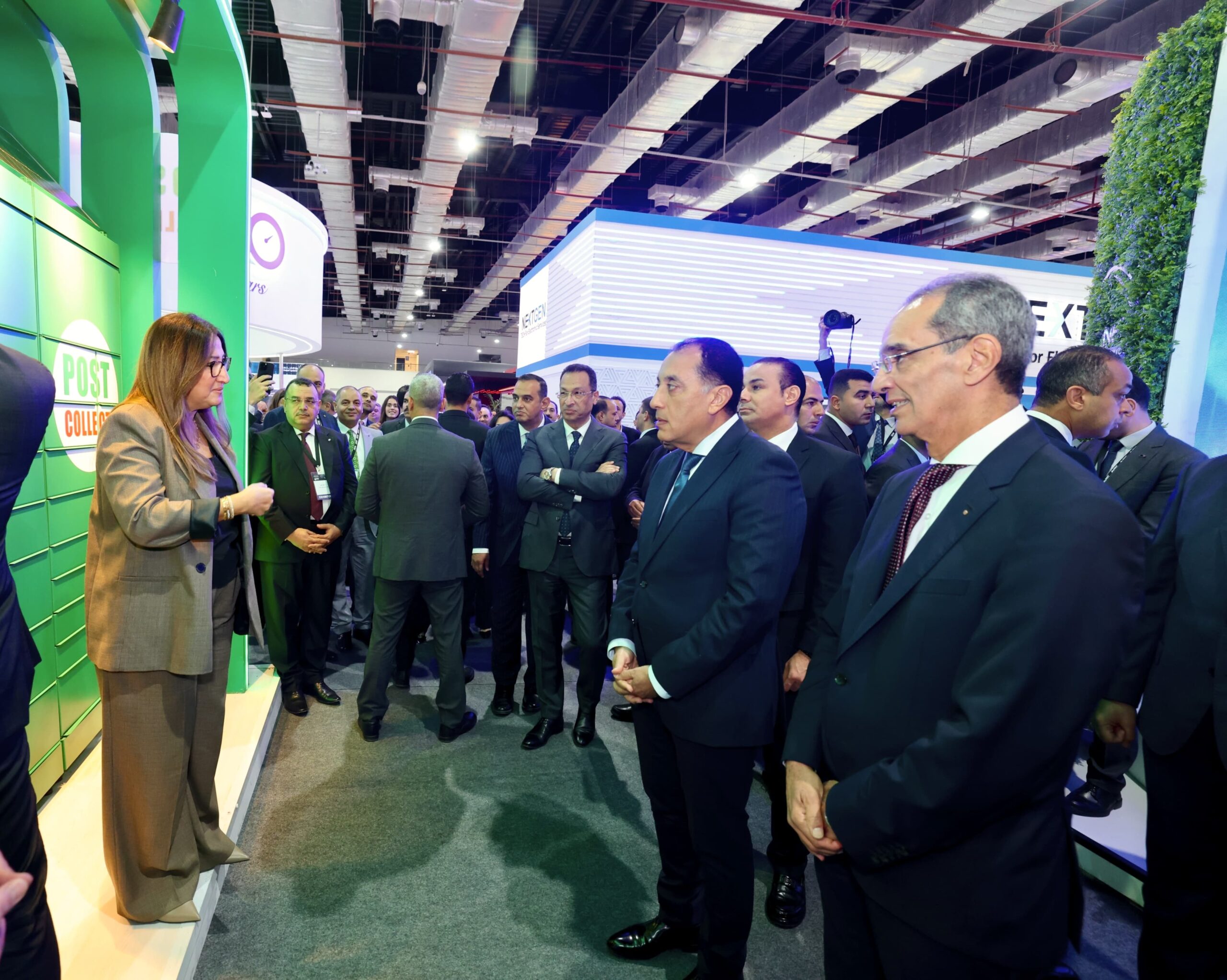 رئيس البريد تطلع رئيس الوزراء علي جهود تطوير منظومة الخدمات واطلاق الخدمات المالية الرقمية الجديدة