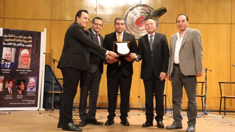 محافظ القاهرة يشارك الصالون الشهرى النقابة الصحفيين