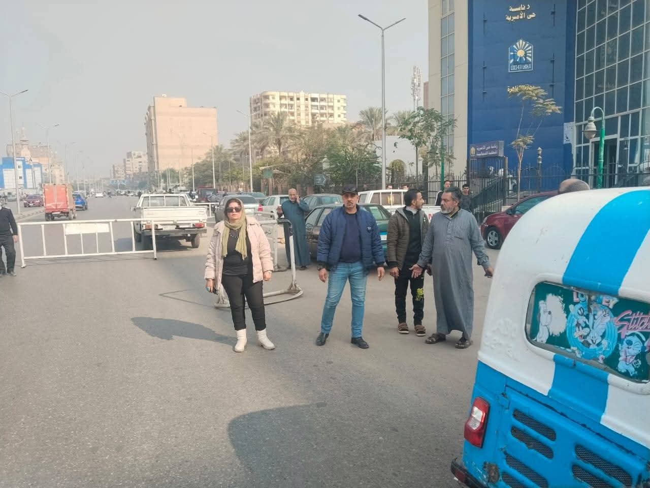 رئيس حى الأميرية تؤكد استمرار الحملات لمنع سير التكاتك في الشوارع الرئيسية بنطاق الحى