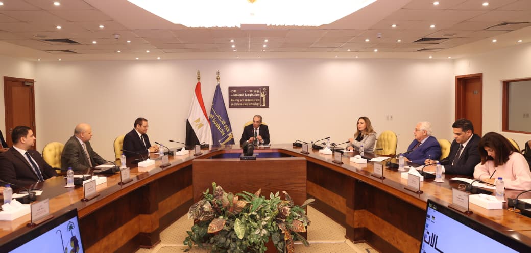   وزير الاتصالات يشهد توقيع مذكرة تفاهم لتنفيذ مشروعات التطوير المؤسسي الرقمى بالهيئة العامة للاعتماد والرقابة الصحية والفروع التابعة لها بالمحافظات