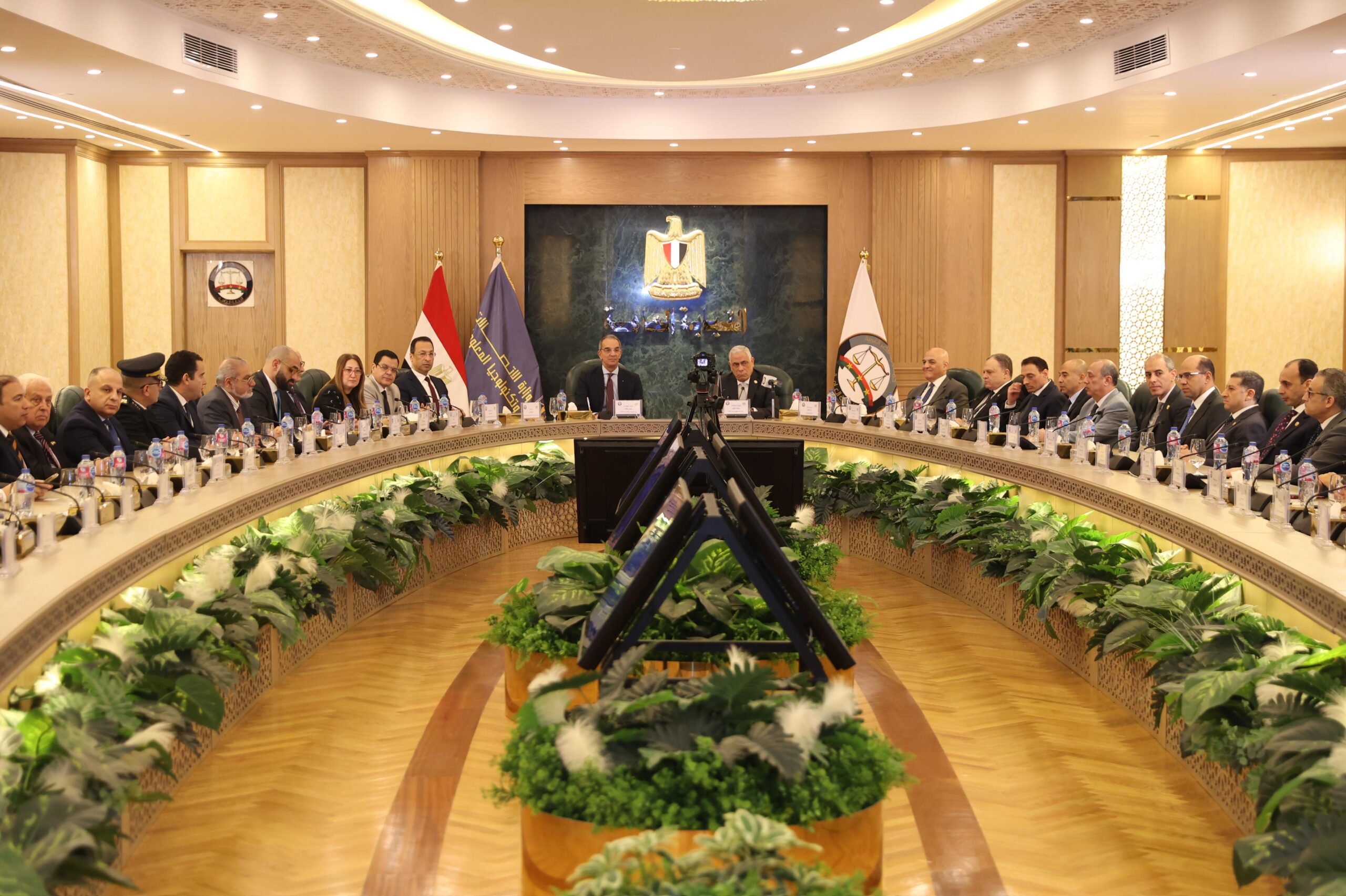 وزير الاتصالات والنائب العام يوقعان تعاون لتنفيذ 10 مشروعات لتطوير وتحديث منظومة التحول الرقمى بالنيابة العامة