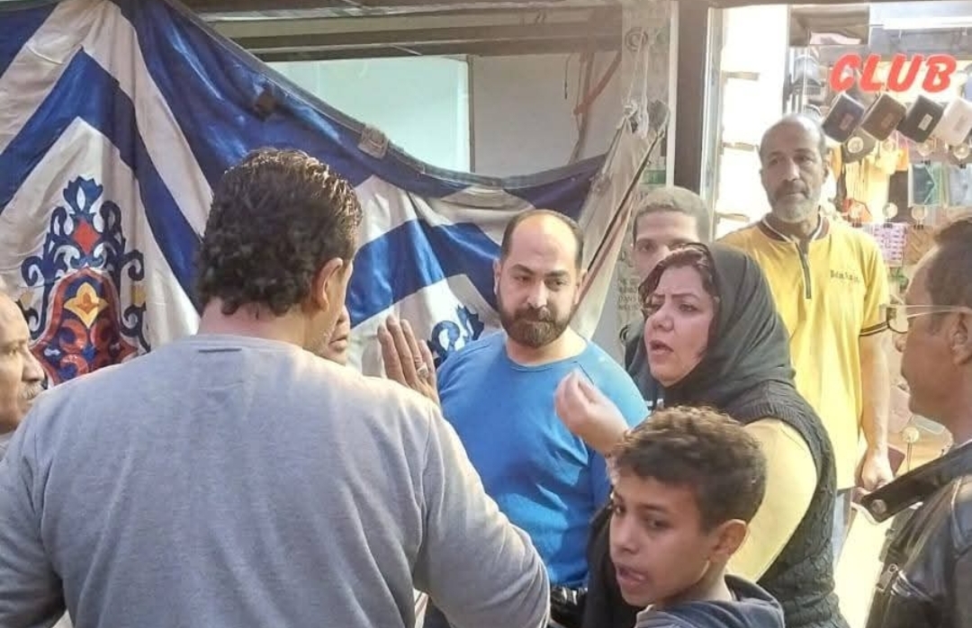 رئيس حى الأميرية تقود حملة اشغالات بنطاق الحى