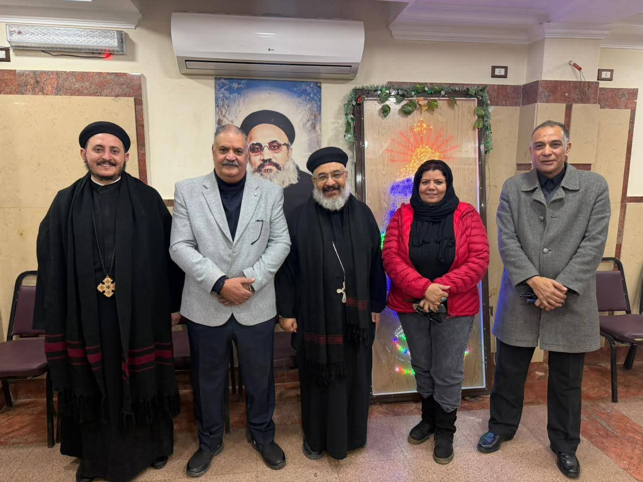 رئيس حى الأميرية تزور لكنيسه السيده العذراء مريم  لتهنئة الاخوه المسيحيين بعيد الميلاد المجيد