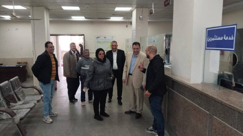 نائب محافظ القاهرة يتفقد المركز التكنولوجى النموذجي لخدمة المواطنين بحى الأميرية