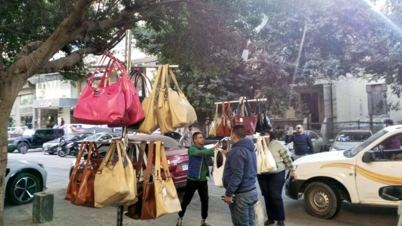 رئيس حى مصر الجديدة يقود حملة معا نحو حى بلا اشغالات