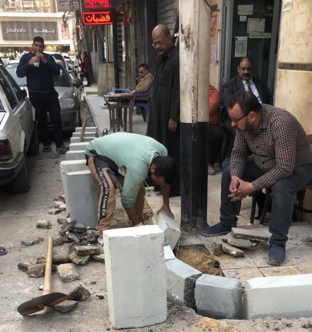 رئيس حى مصر الجديدة يتابع تطوير ورفع كفاءة الطرق