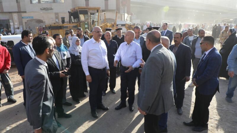 محافظا القاهرة والقليوبية يقودان حملة مكبرة لرفع الإشغالات ودراسة تنظيم المواقف بالمنطقة الحدودية بين المحافظتين