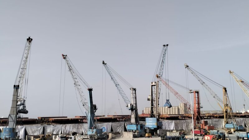 سيسكو ترانس تحقق إنجازًا عالميًا جديدًا.. تفريغ 138 ألف طن في 77 ساعة!