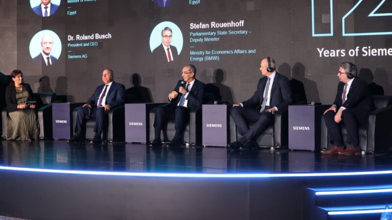 وزير الاتصالات : هدفنا تقديم الخدمات الحكومية الرقمية بشكل ميسر للمواطنين