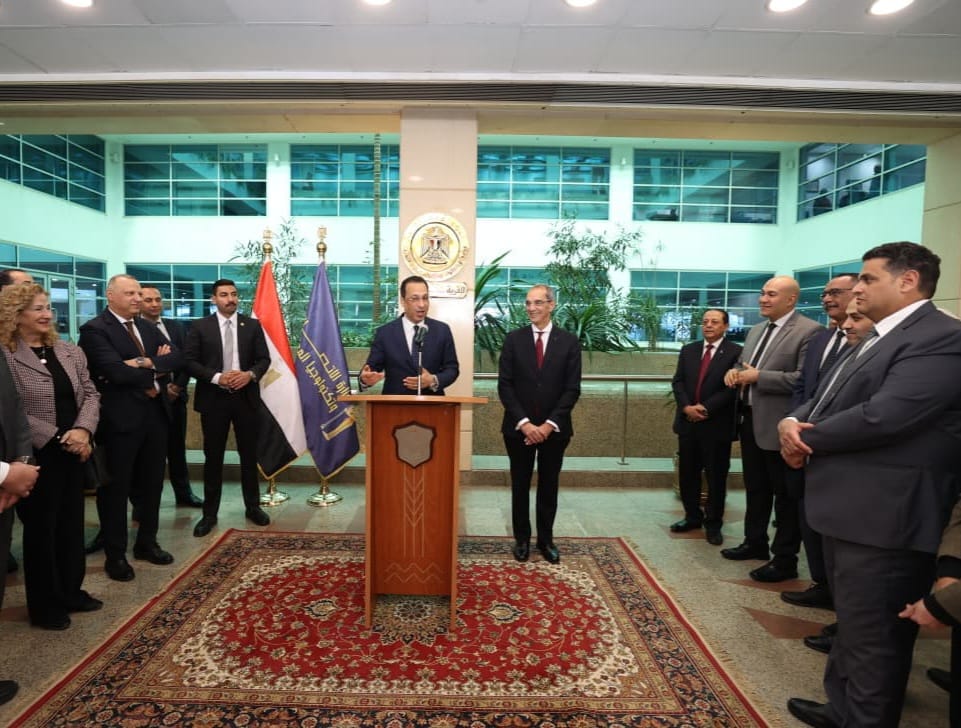 وزير الاتصالات يستقبل الدكتور عمرو طلعت ويبحث معه أبرز ملفات العمل بالوزارة