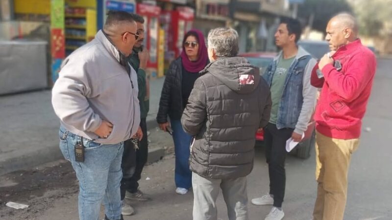 رئيس حى الأميرية   تتابع اعمال التطوير بميدان الاميريه  وسماع شكواى المواطنين