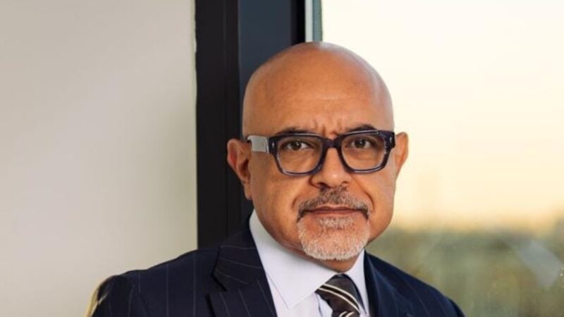 من هو مصمم الهوية البصرية للمشروع القومي «Carry On» لتطوير المجمعات الاستهلاكية