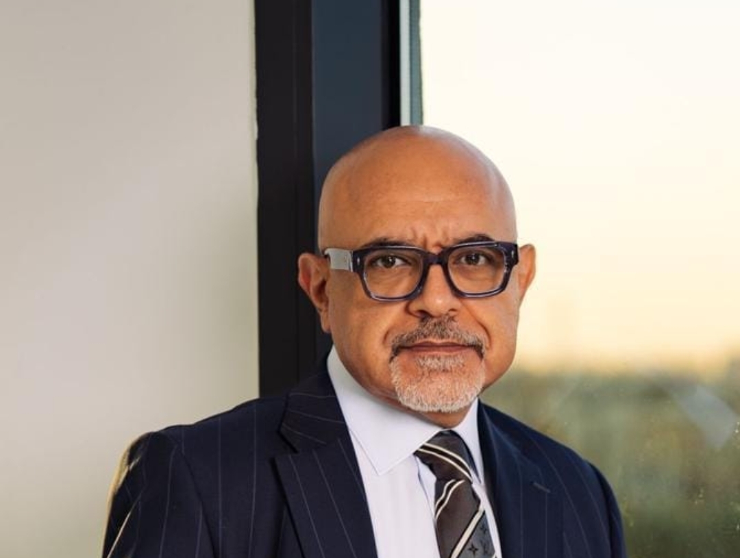 من هو مصمم الهوية البصرية للمشروع القومي «Carry On» لتطوير المجمعات الاستهلاكية